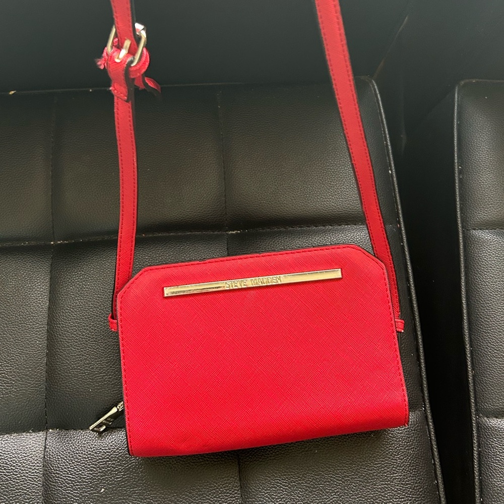 Used Steve Madden crossover purse